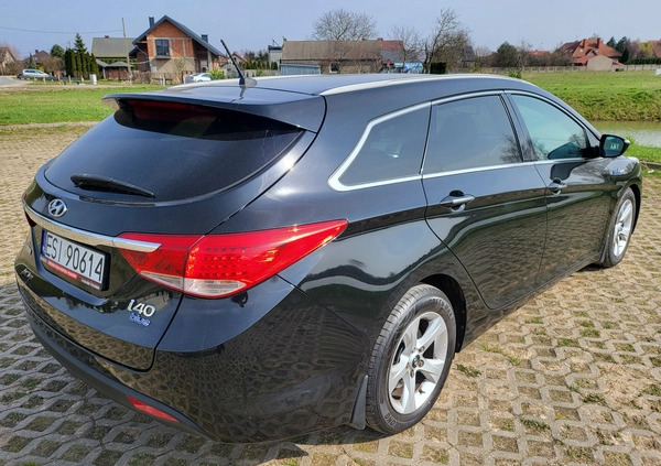 Hyundai i40 cena 31909 przebieg: 238000, rok produkcji 2011 z Sieradz małe 562